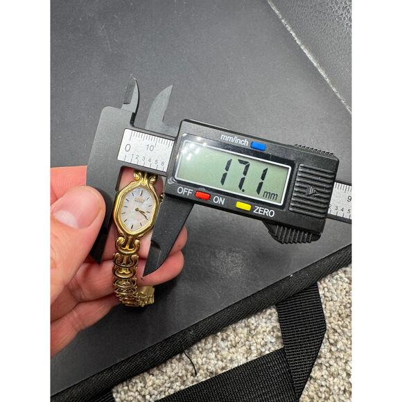 Citizen Eco-Drive B023-K003768 Gold Tone Women's Analog 17mm Wrist Watch - Picture 12 of 13